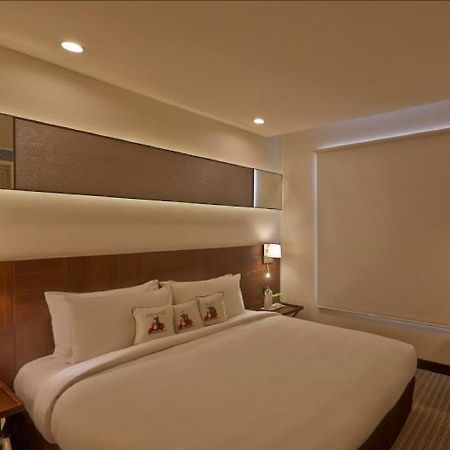 K10 Hotel Vadodara Eksteriør billede