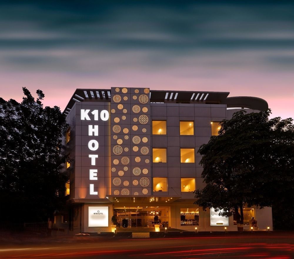 K10 Hotel Vadodara Eksteriør billede