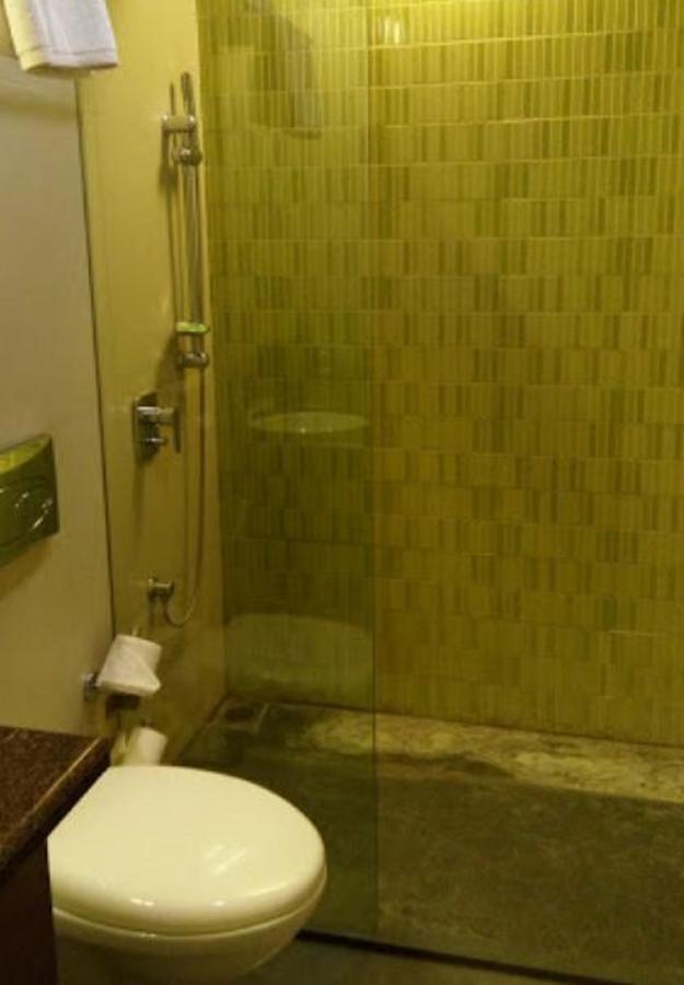 K10 Hotel Vadodara Eksteriør billede