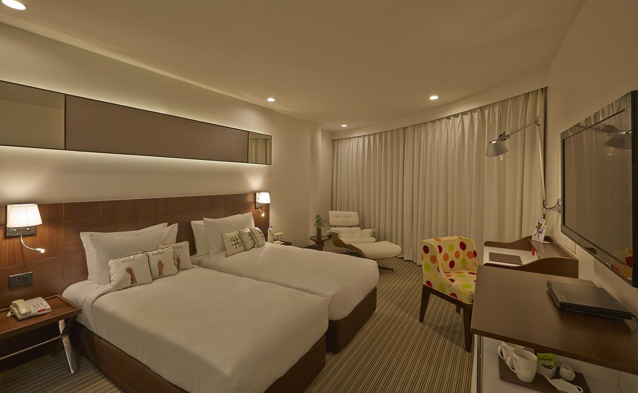 K10 Hotel Vadodara Eksteriør billede